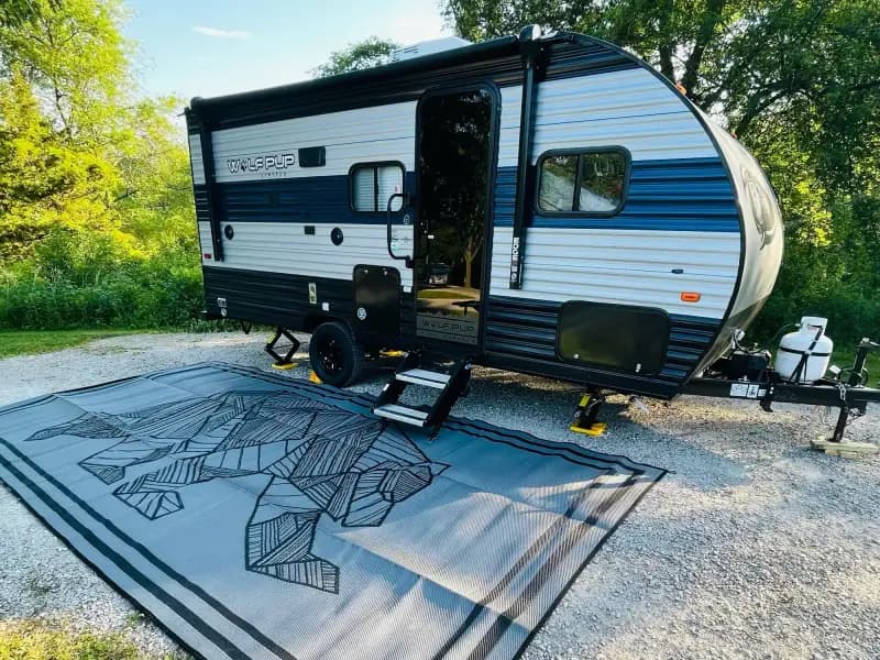 Rebuilding Adventure Camper Company for scale — image 5